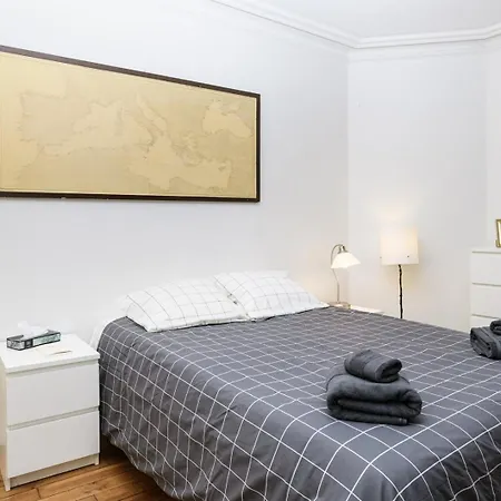 Appartamento Bright 2br - Butte Montmartre | By Airnest Parigi