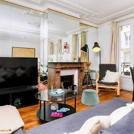 Bright 2br - Butte Montmartre | By Airnest Parigi